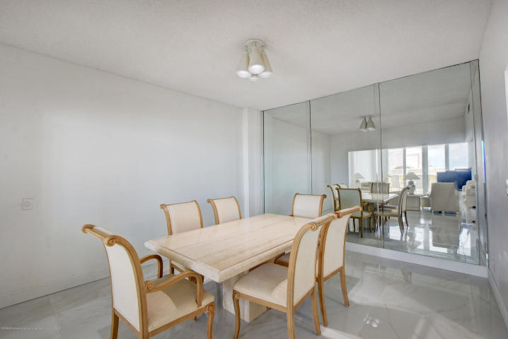100 Worth #7, Palm Beach FL 33480
