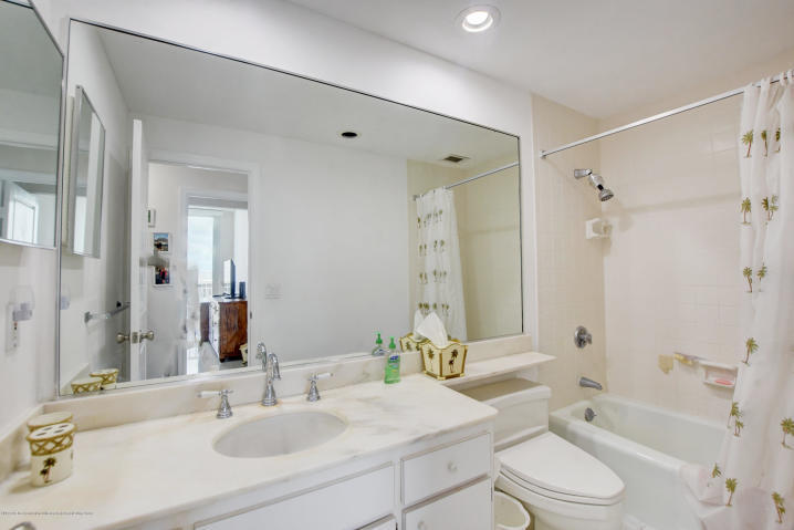 100 Worth #7, Palm Beach FL 33480