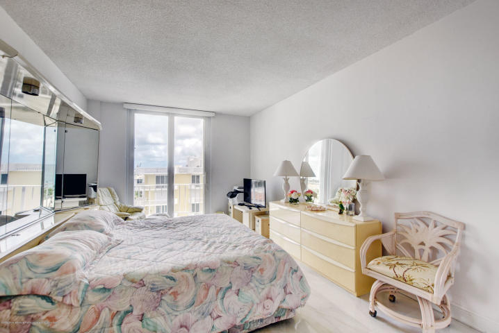 100 Worth #7, Palm Beach FL 33480
