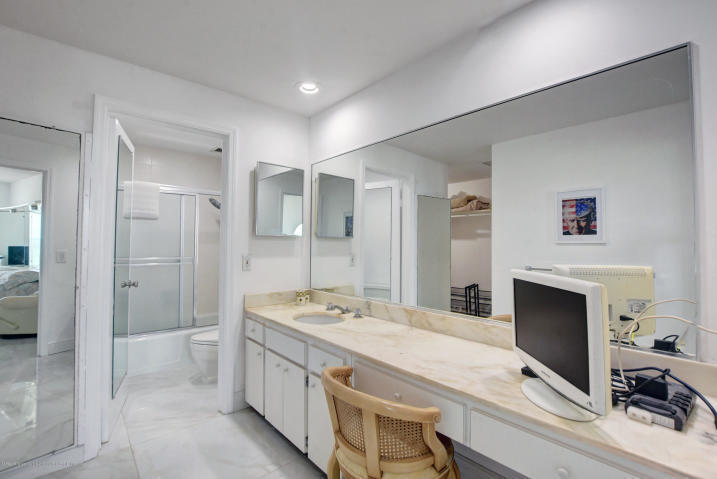 100 Worth #7, Palm Beach FL 33480