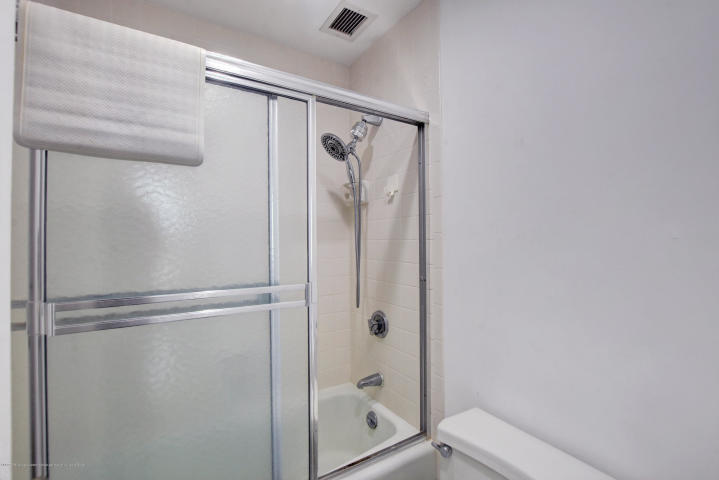100 Worth #7, Palm Beach FL 33480