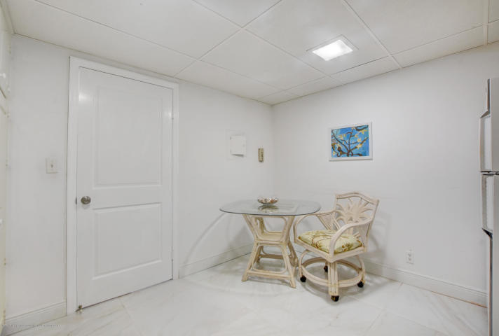 100 Worth #7, Palm Beach FL 33480