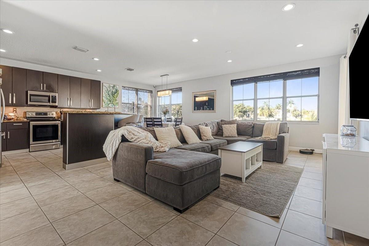 2316 SW 127th, Miramar FL 33027