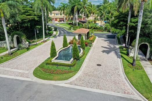 357 Chambord, Palm Beach Gardens FL 33410
