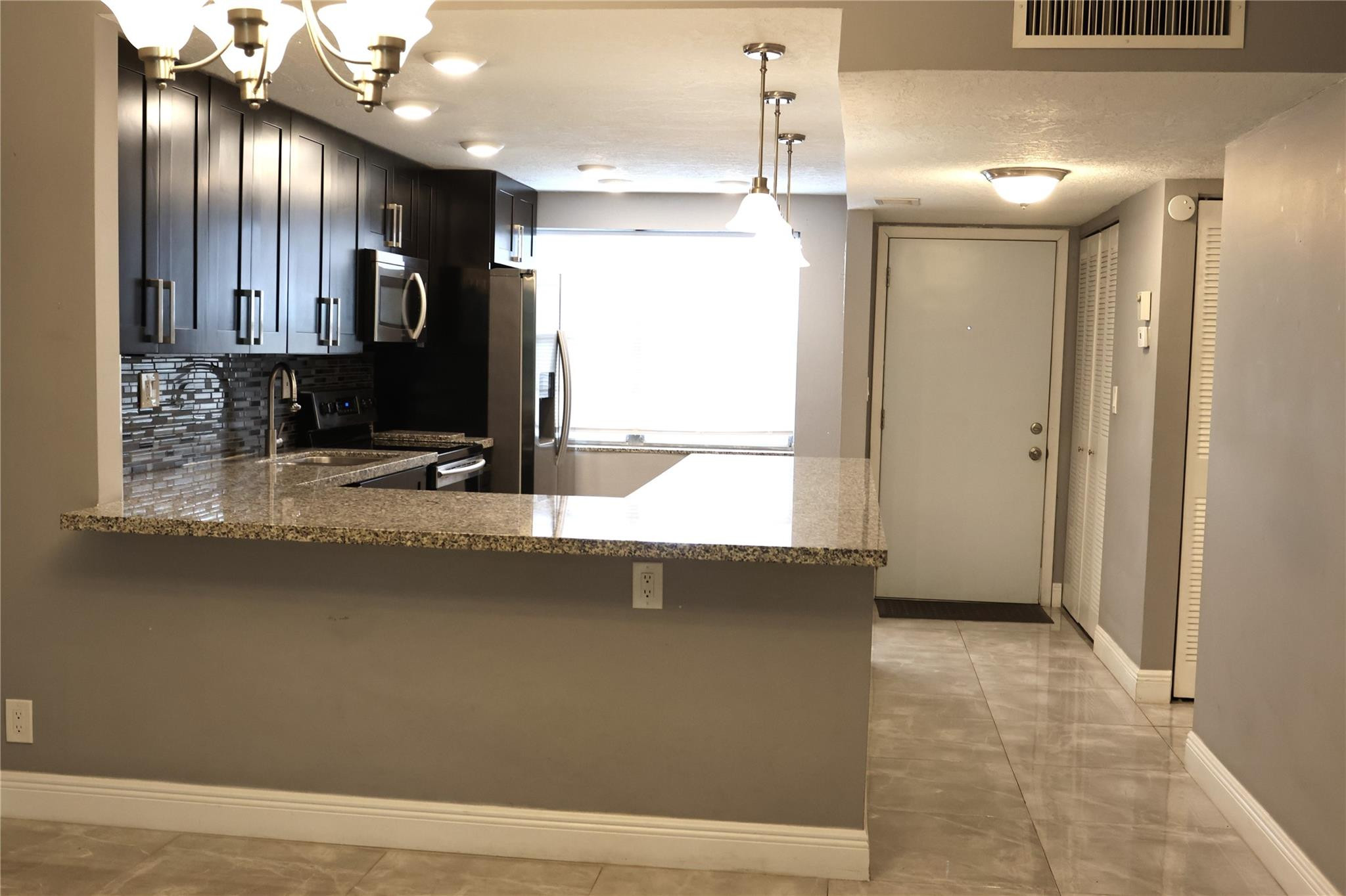8205 NW 61st #B202, Tamarac FL 33321