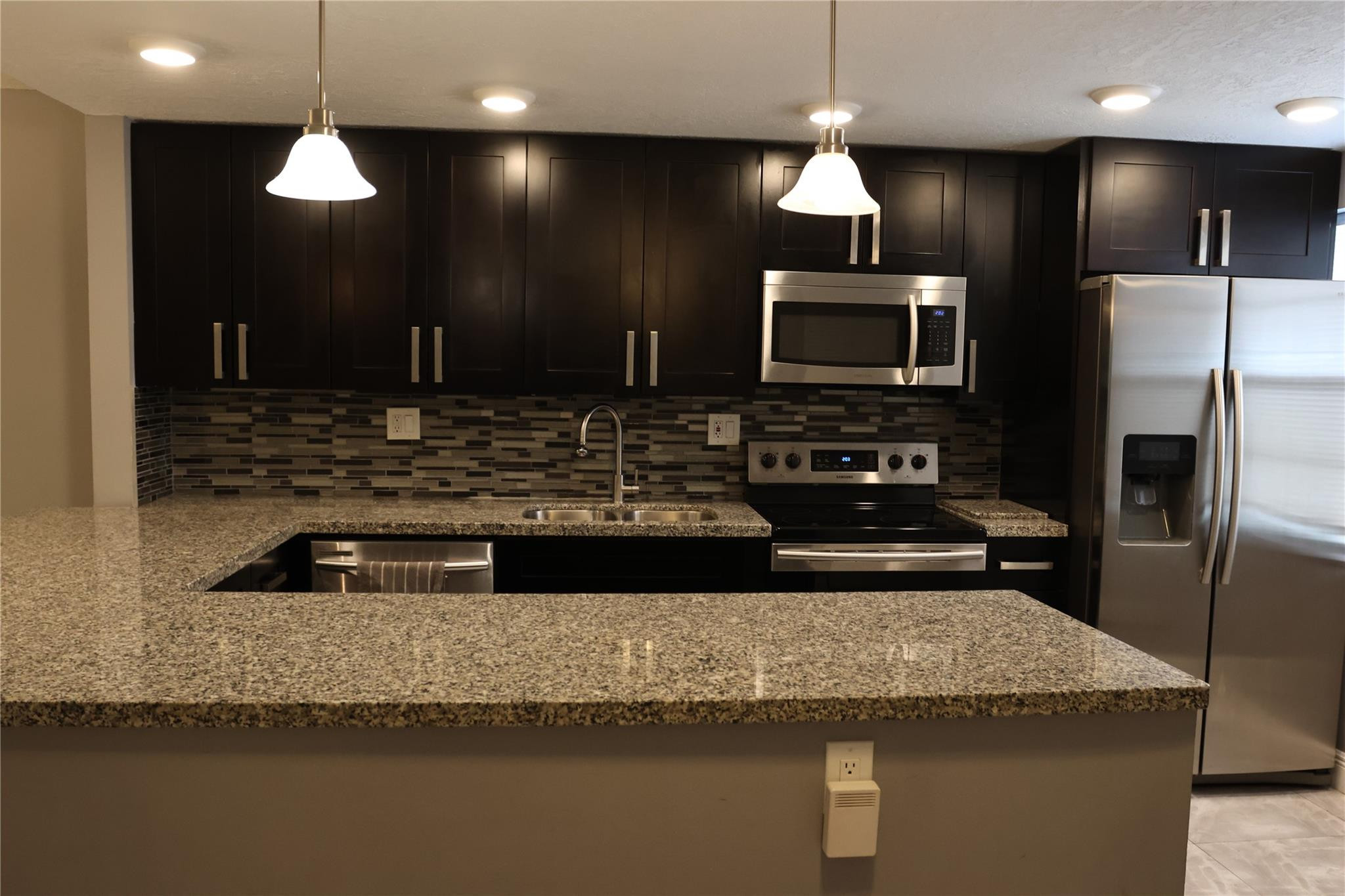 8205 NW 61st #B202, Tamarac FL 33321