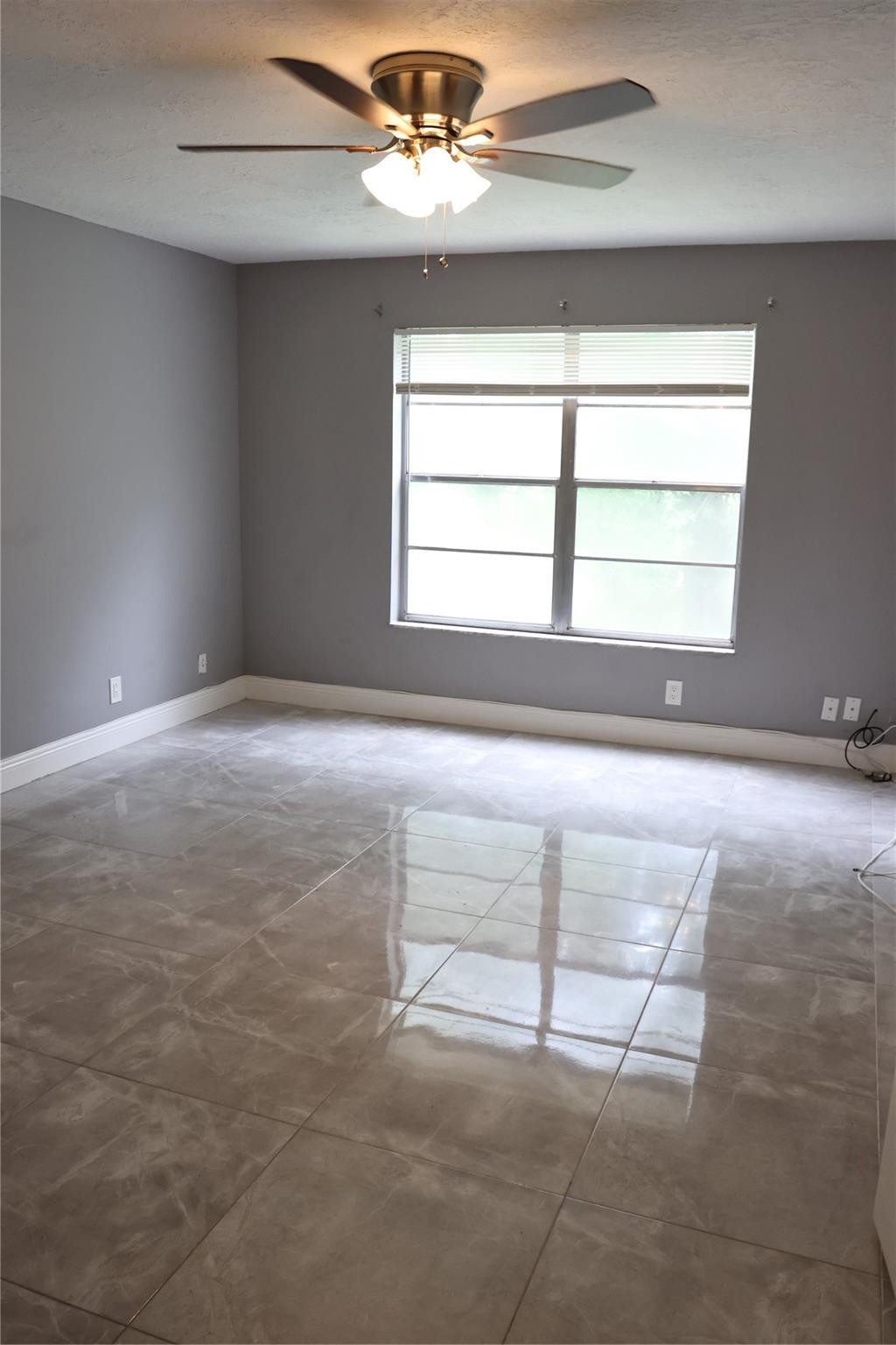 8205 NW 61st #B202, Tamarac FL 33321
