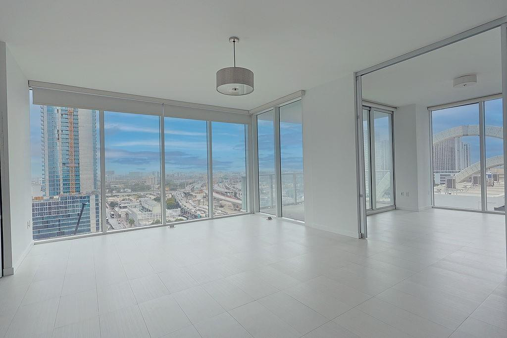 1040 Biscayne #1406, Miami FL 33132