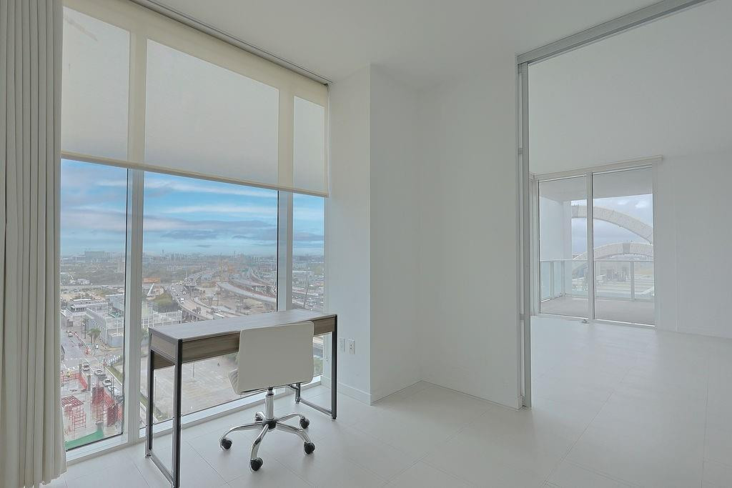 1040 Biscayne #1406, Miami FL 33132