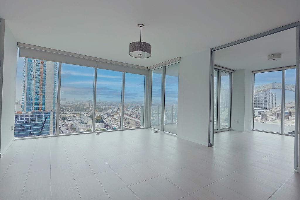 1040 Biscayne #1406, Miami FL 33132