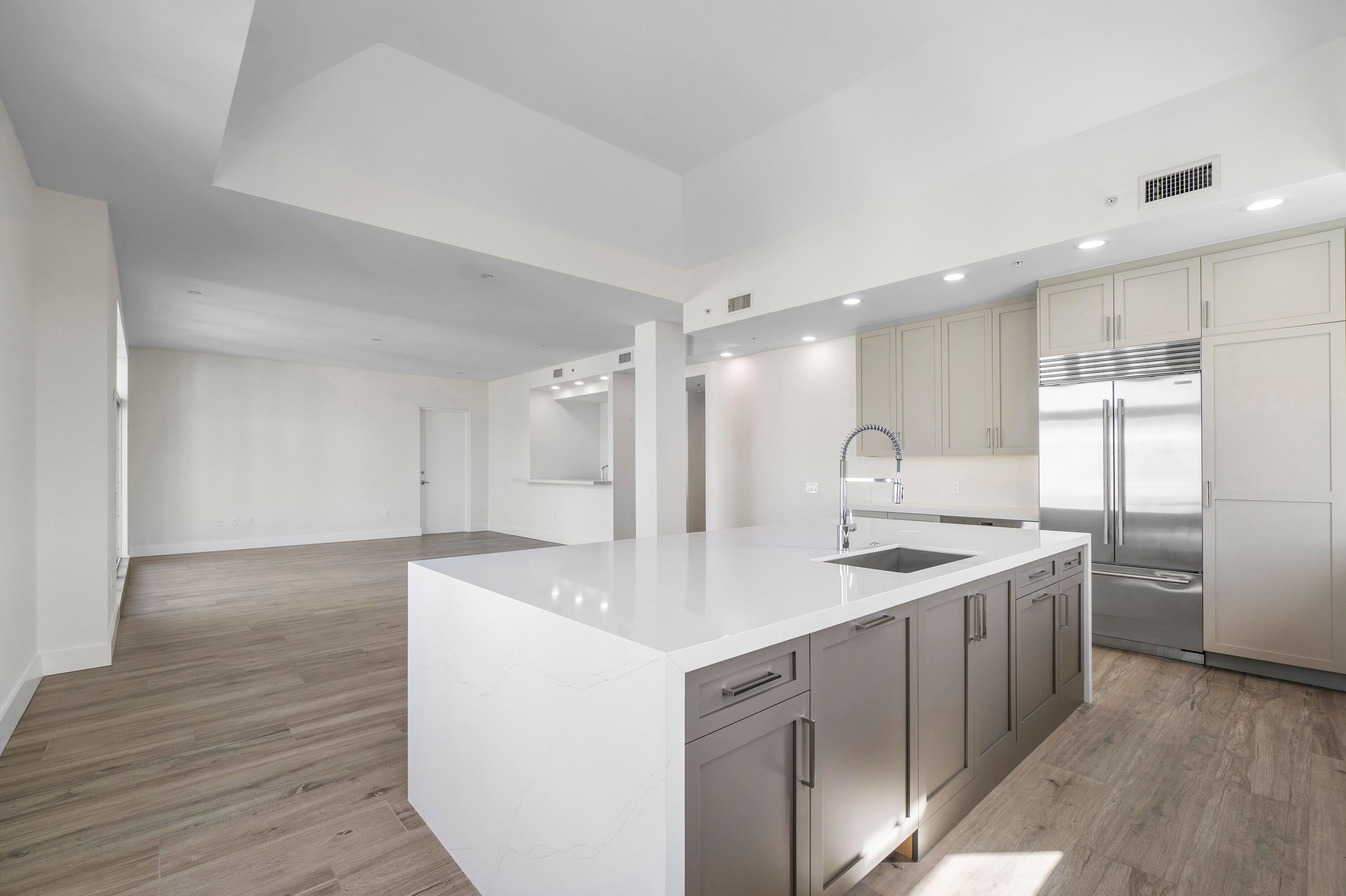 184 Lake #5302, Palm Beach Shores FL 33404
