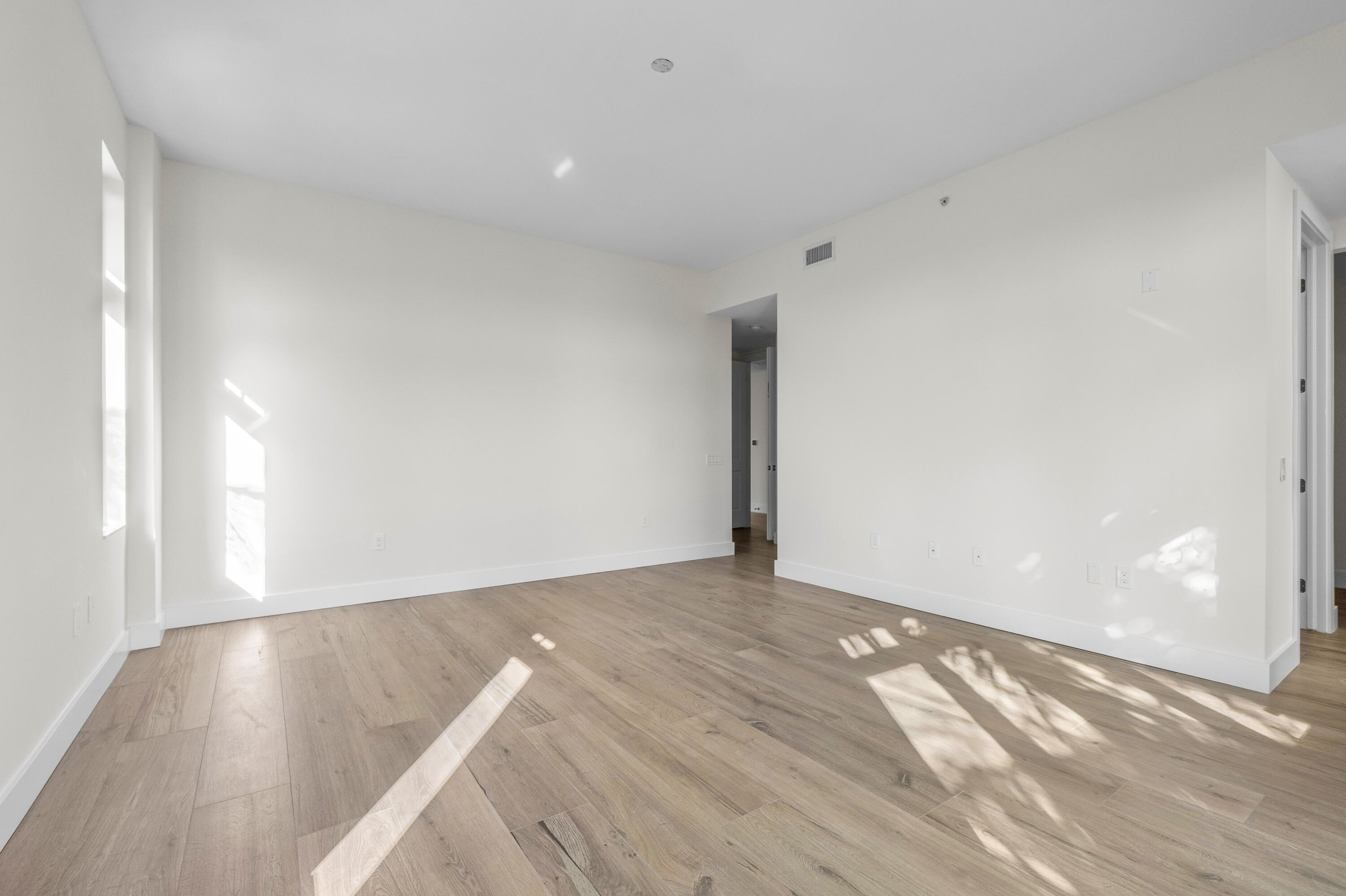 184 Lake #5302, Palm Beach Shores FL 33404