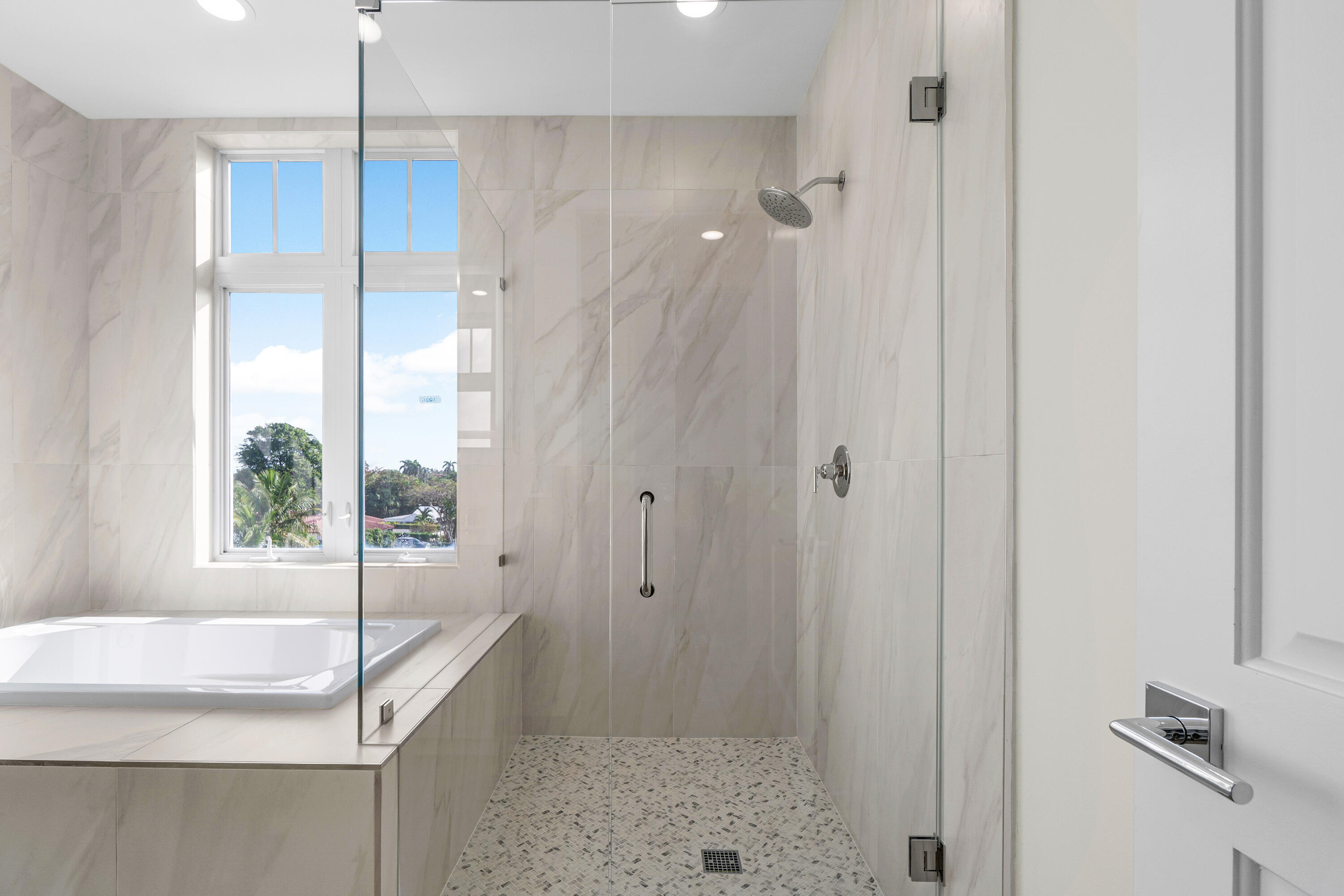 184 Lake #5302, Palm Beach Shores FL 33404