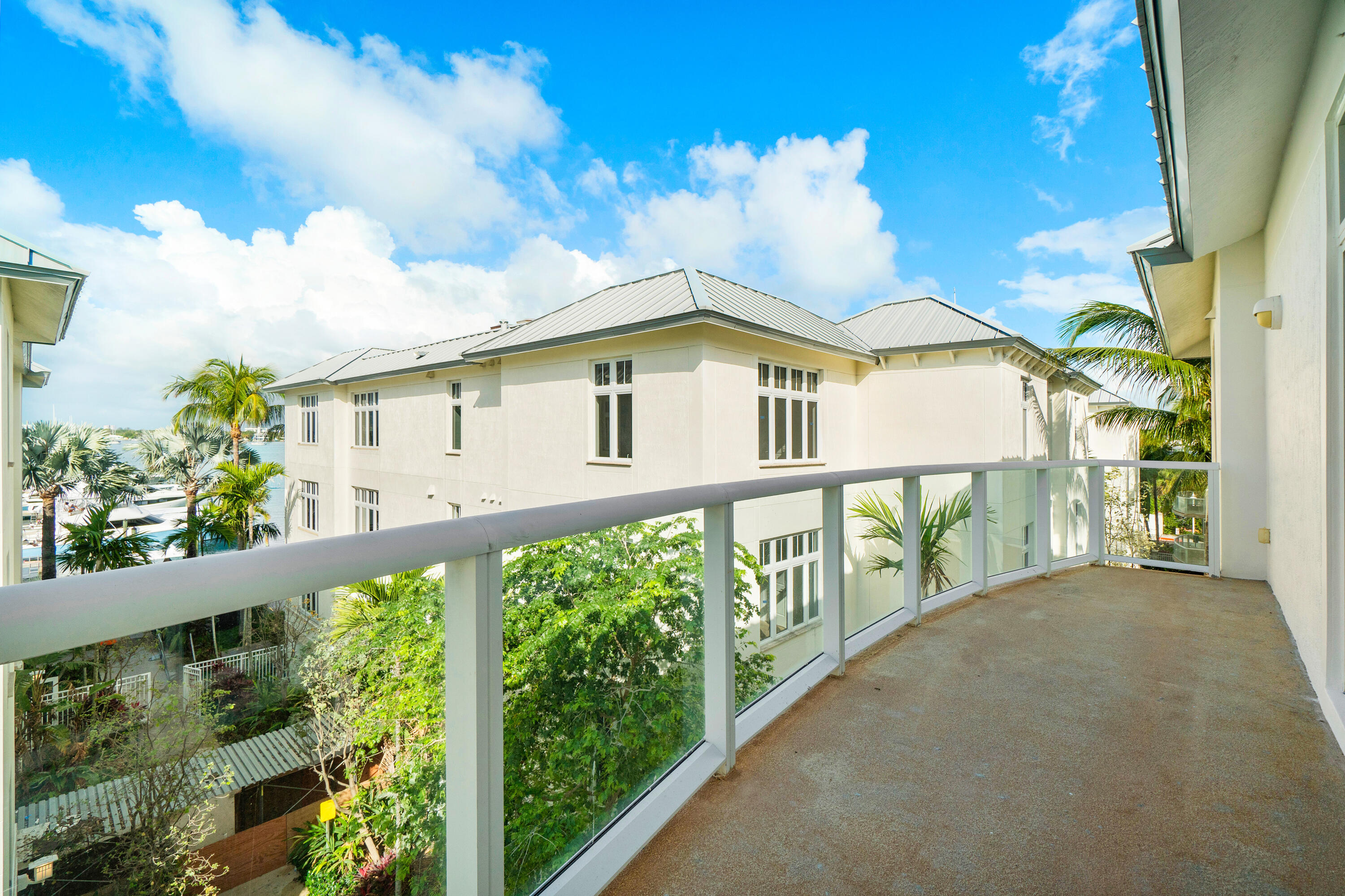 184 Lake #5302, Palm Beach Shores FL 33404