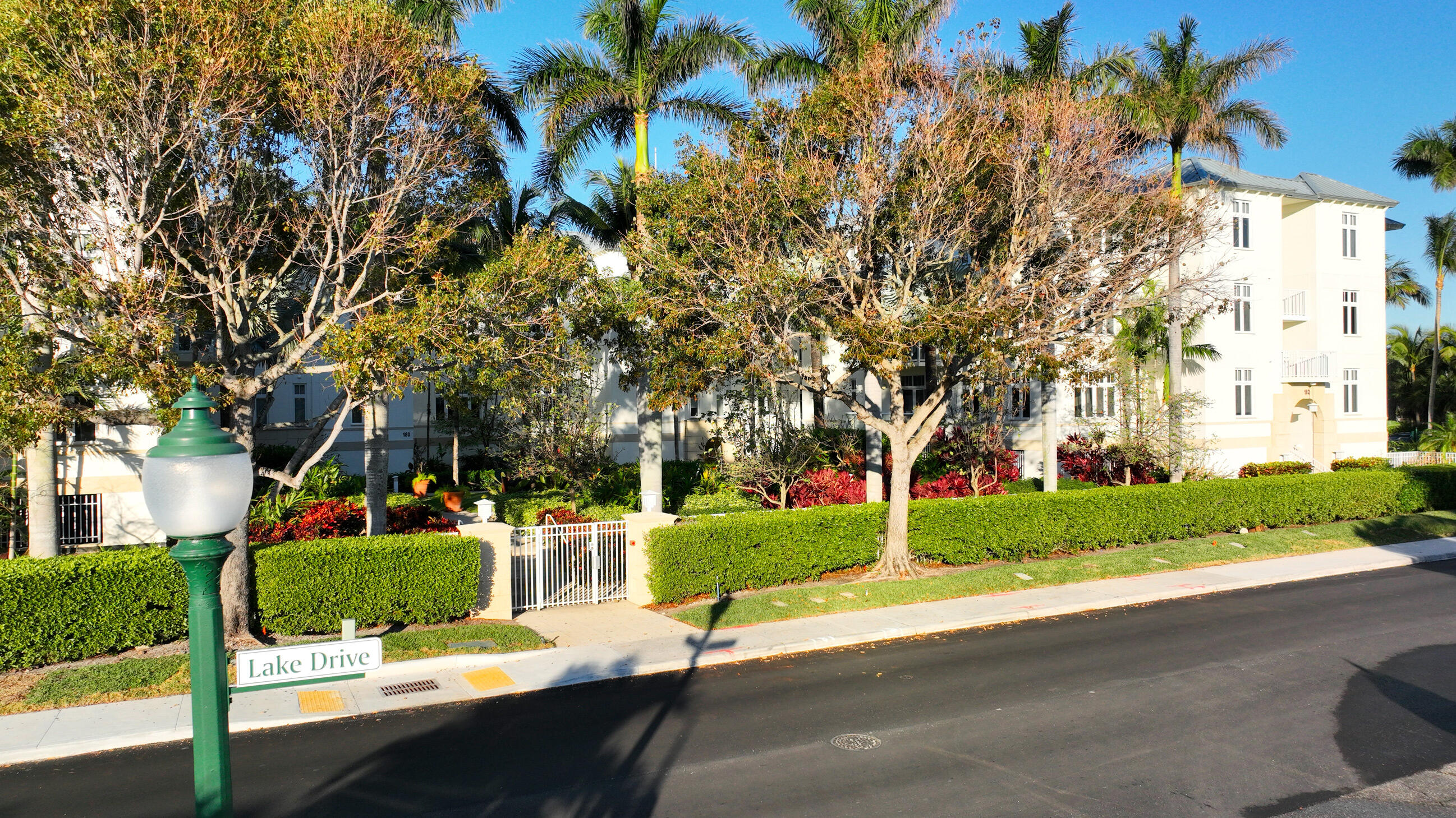 184 Lake #5302, Palm Beach Shores FL 33404