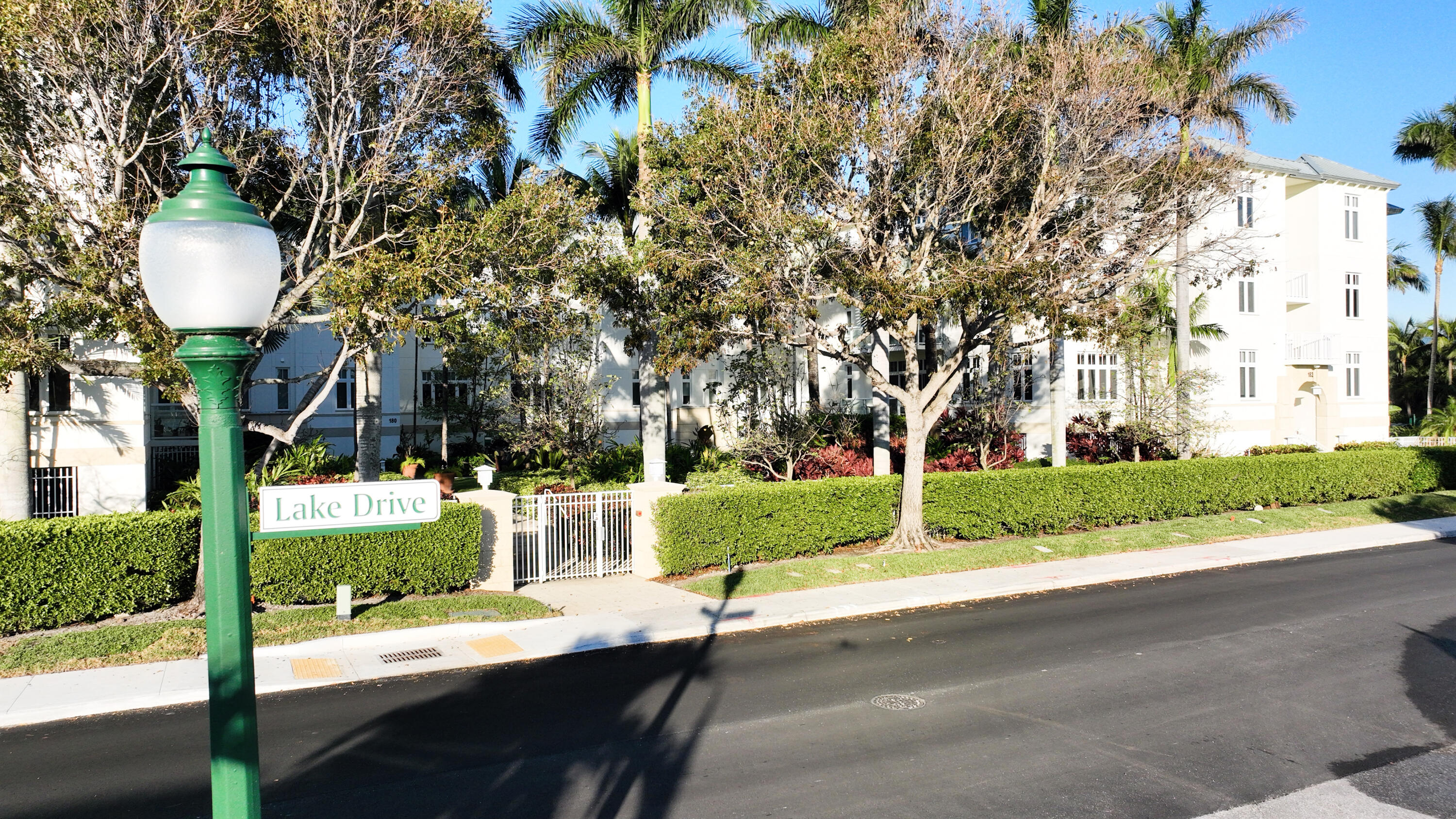 184 Lake #5302, Palm Beach Shores FL 33404