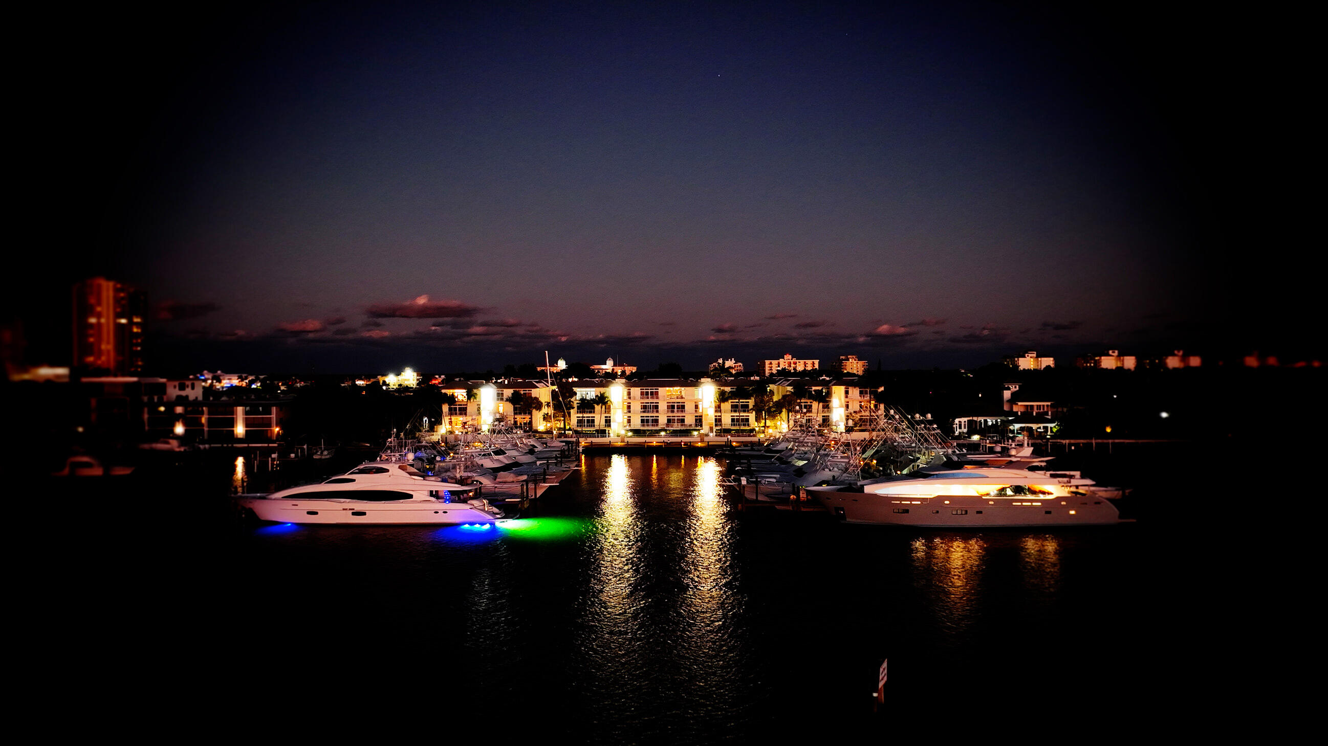 184 Lake #5302, Palm Beach Shores FL 33404