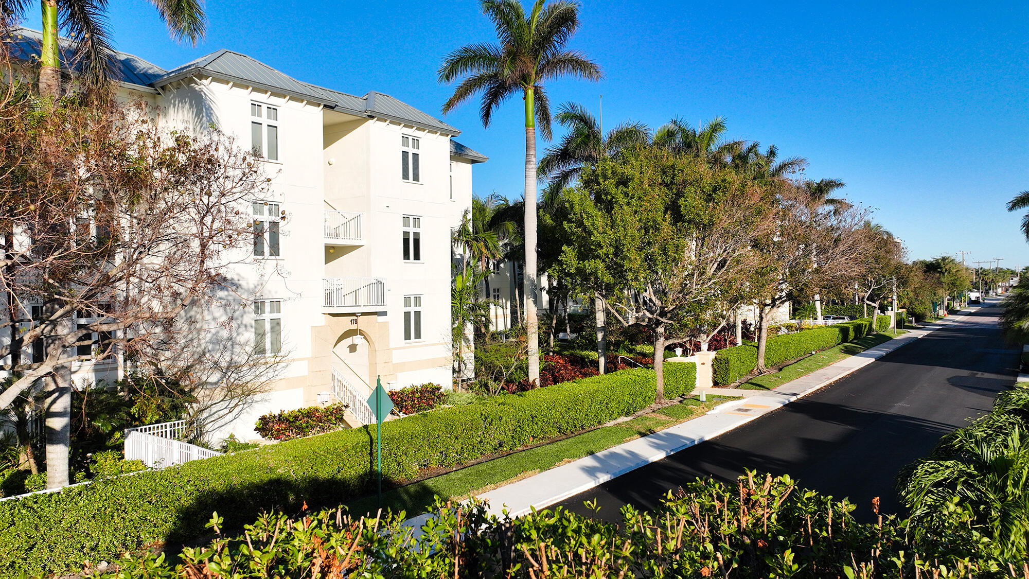 184 Lake #3101, Palm Beach Shores FL 33404