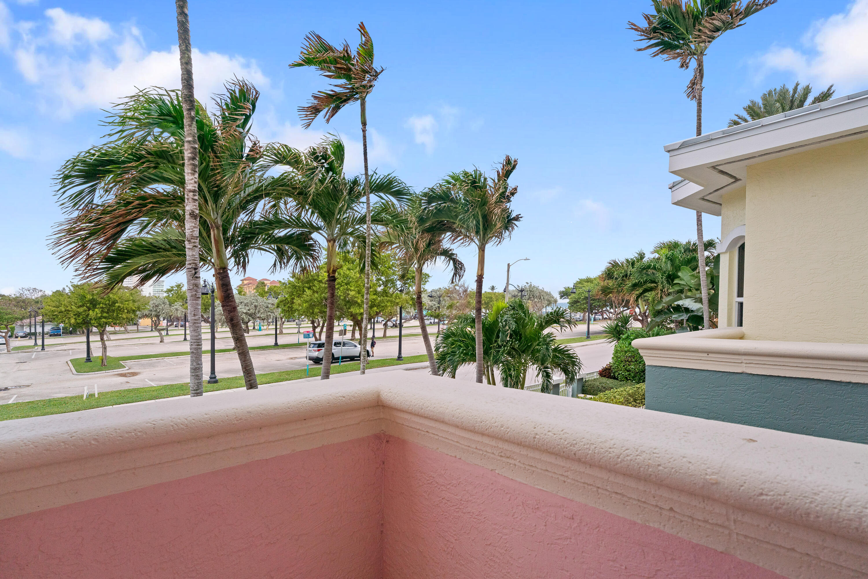 2051 SE 3rd #Th8, Deerfield Beach FL 33441
