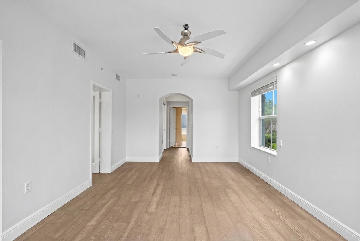 2051 SE 3rd #Th8, Deerfield Beach FL 33441
