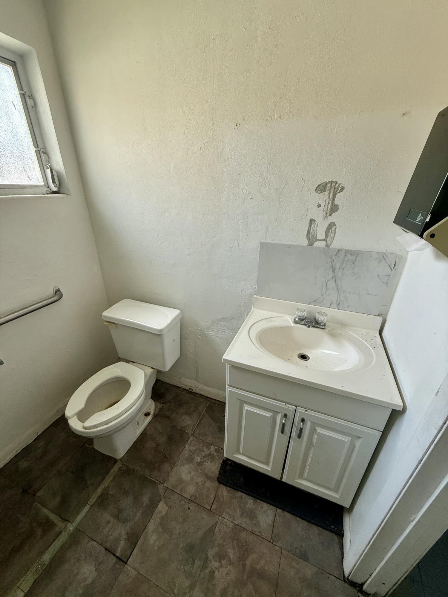 601 W Canal St, Belle Glade FL 33430