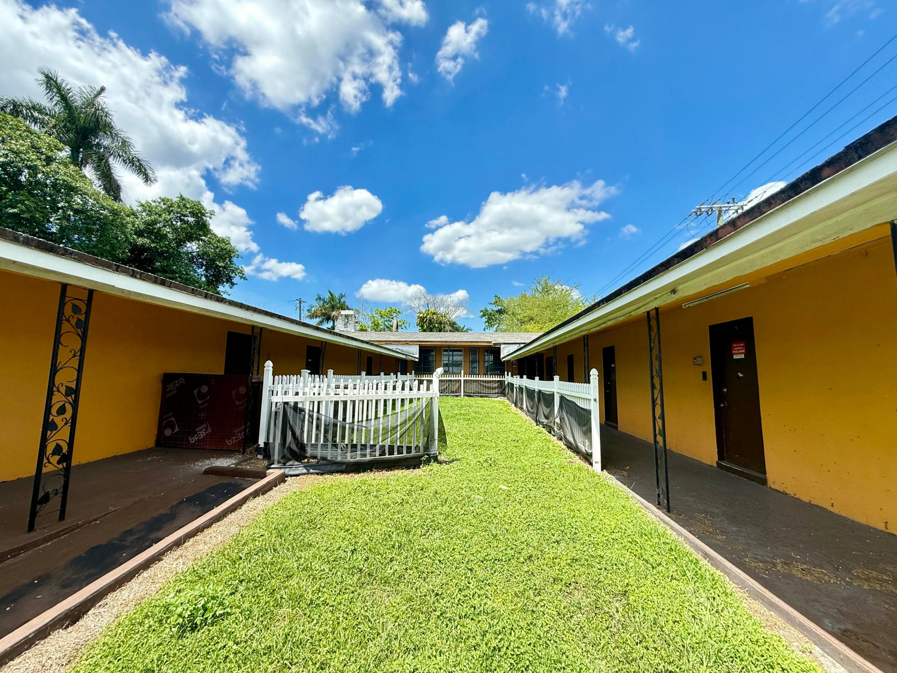 601 W Canal St, Belle Glade FL 33430
