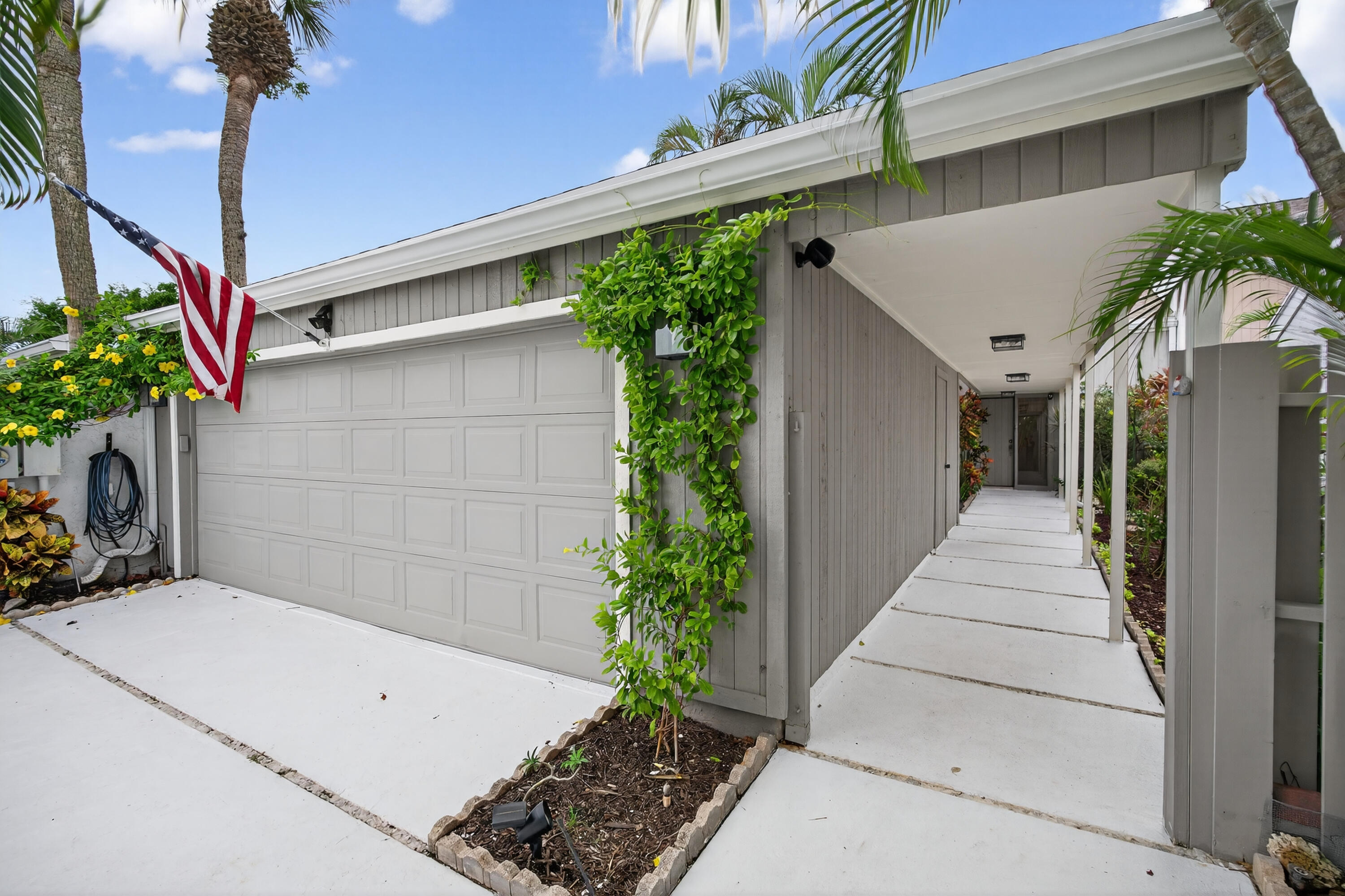 17145 Bay, Jupiter FL 33477