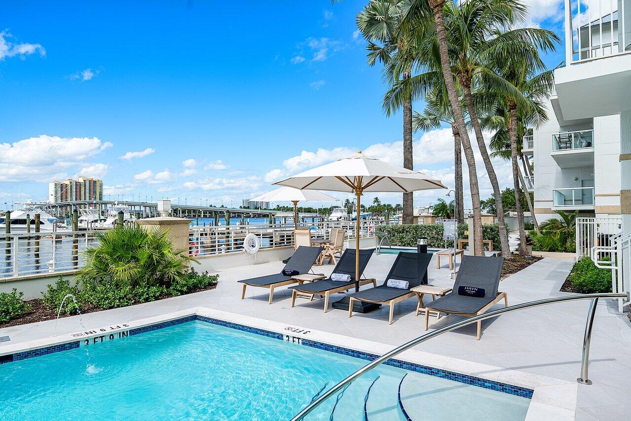 180 Lake #2-302, Palm Beach Shores FL 33404