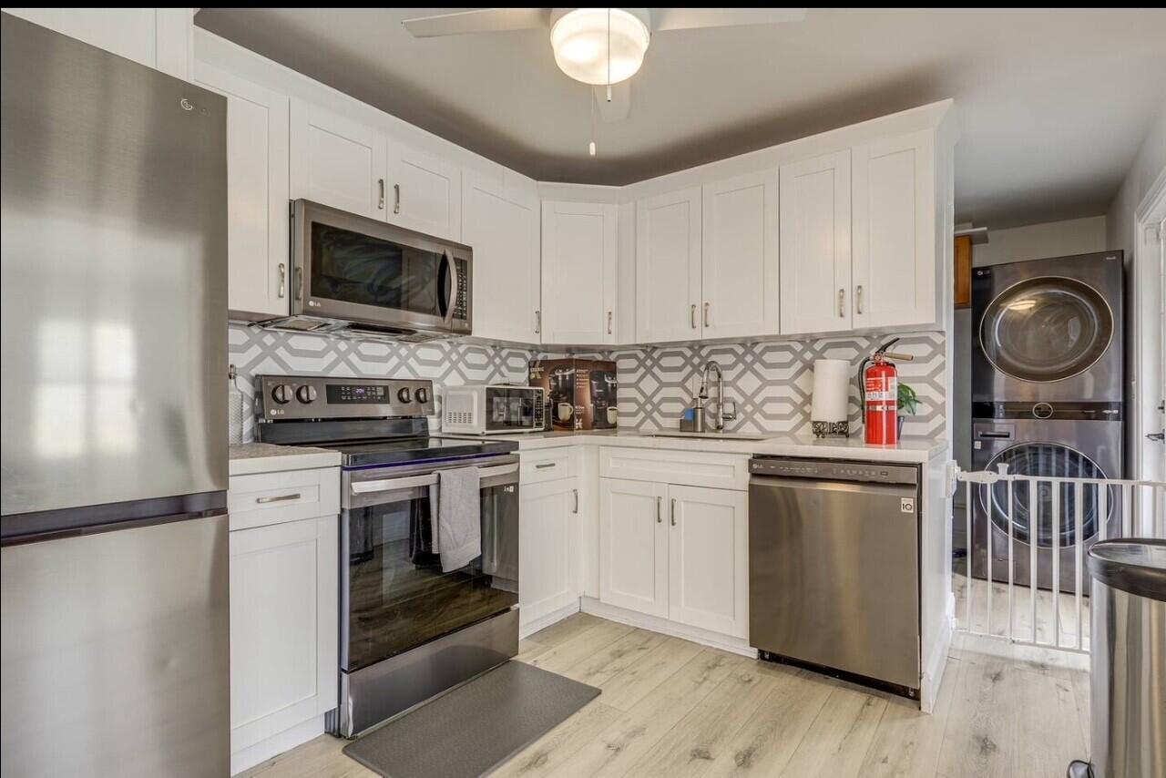 4295 Crestdale, Palm Beach Gardens FL 33410