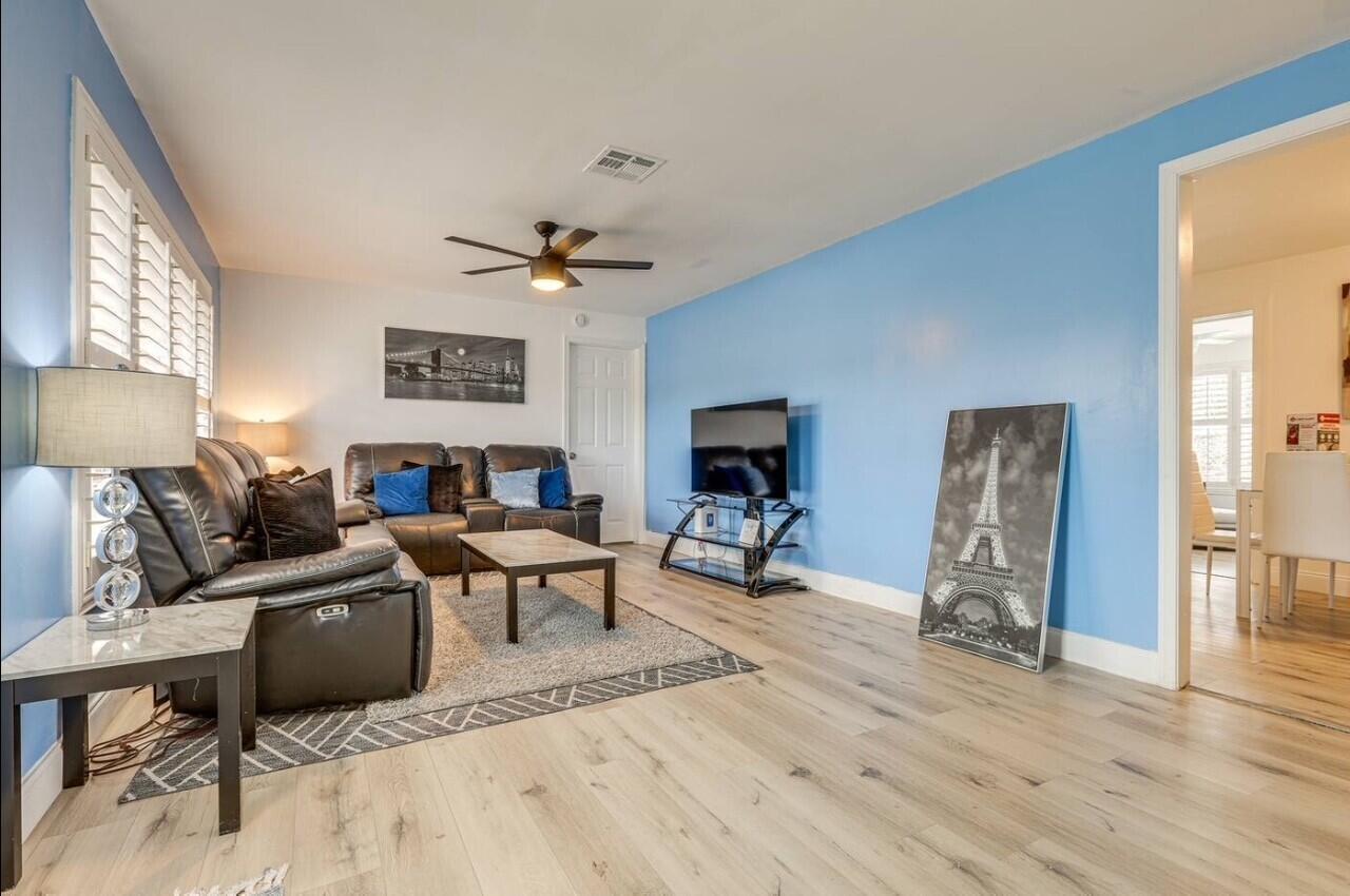 4295 Crestdale, Palm Beach Gardens FL 33410