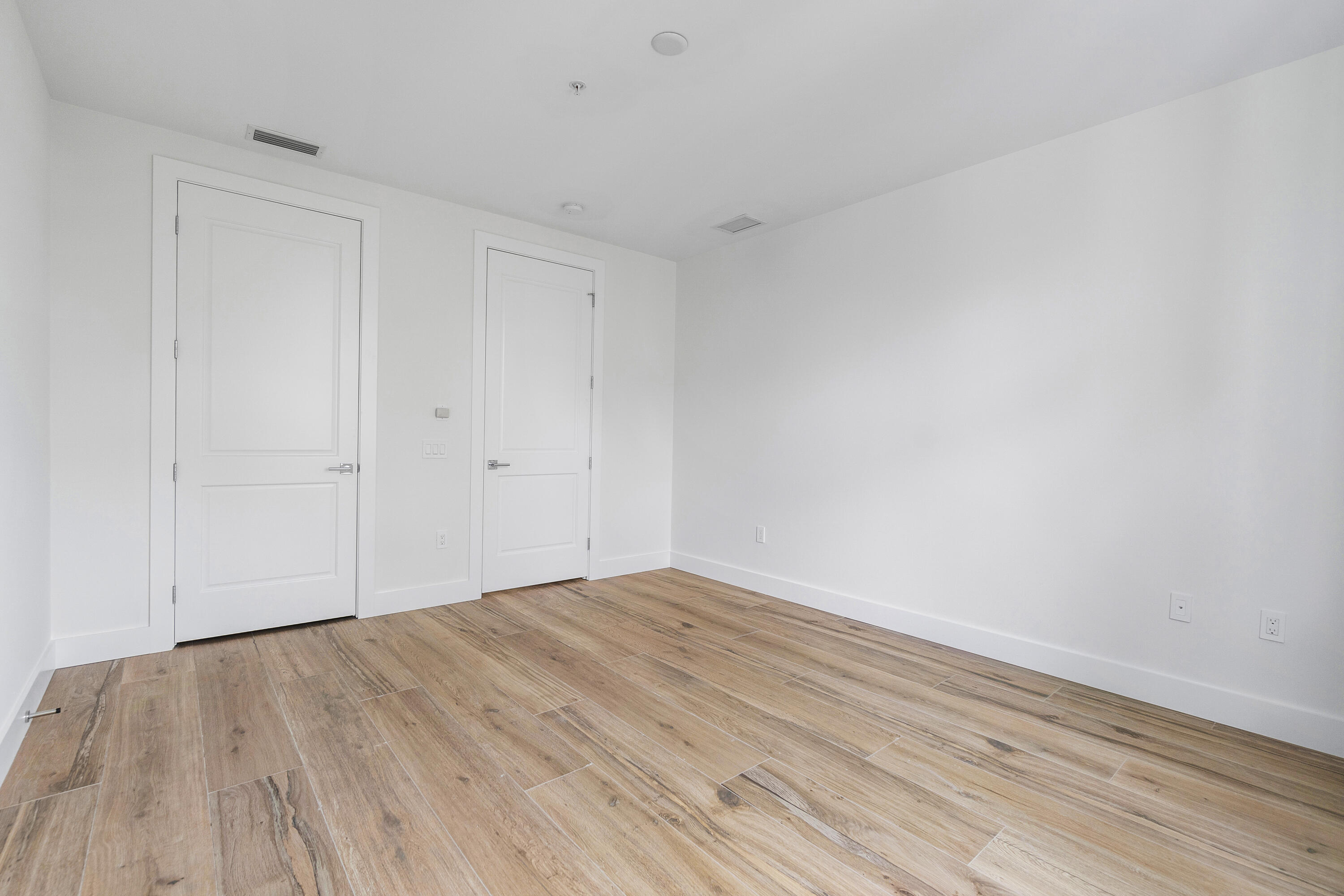 180 Lake #2103, Palm Beach Shores FL 33404