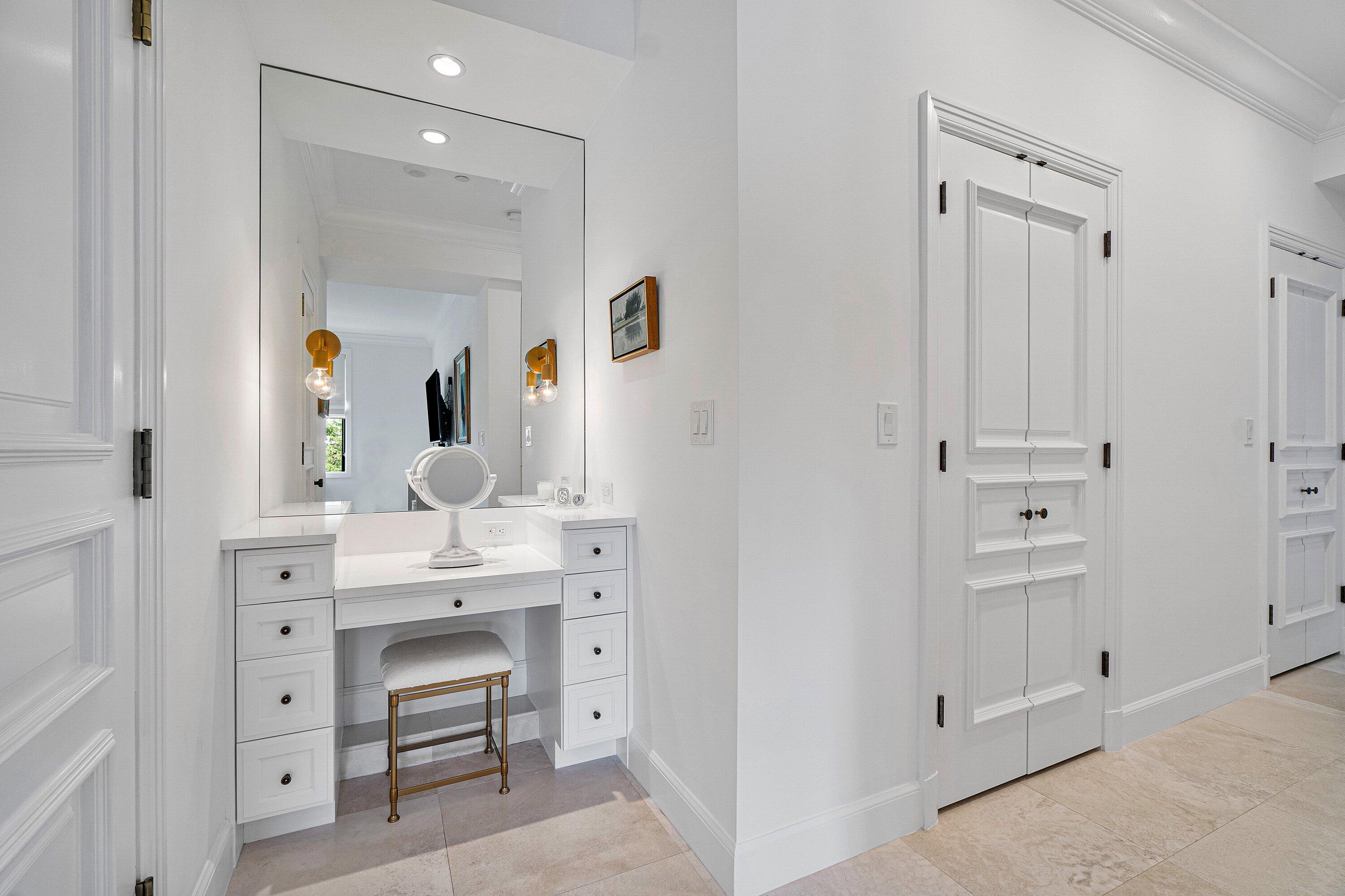 150 Bradley #203, Palm Beach FL 33480