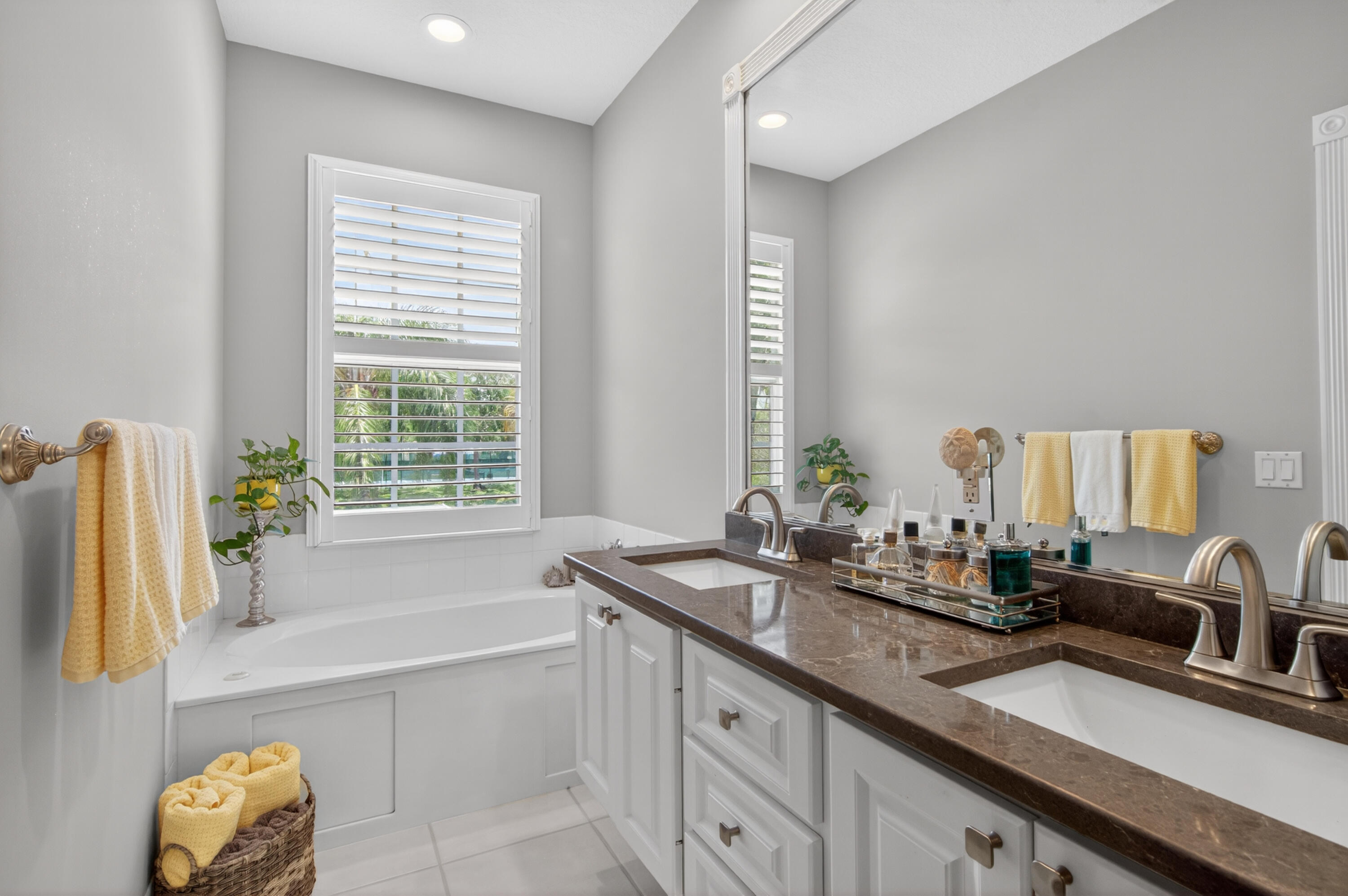 423 Capistrano, Palm Beach Gardens FL 33410