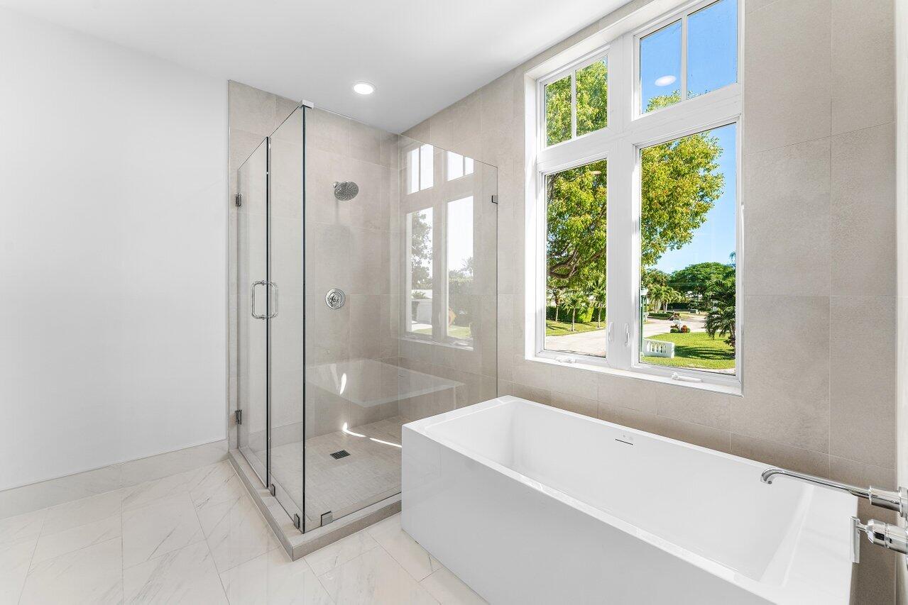 182 Lake #5-101, Palm Beach Shores FL 33404