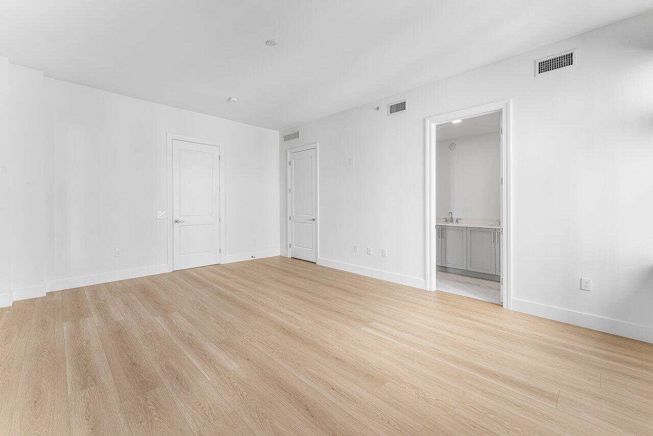 182 Lake #5-101, Palm Beach Shores FL 33404