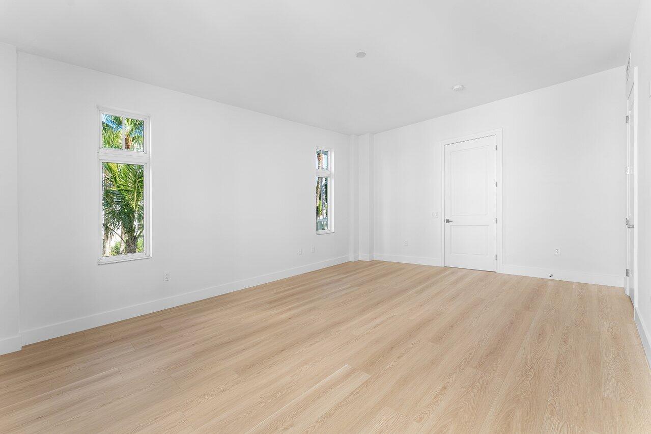 182 Lake #5-101, Palm Beach Shores FL 33404