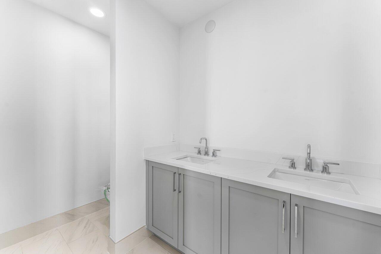 182 Lake #5-101, Palm Beach Shores FL 33404
