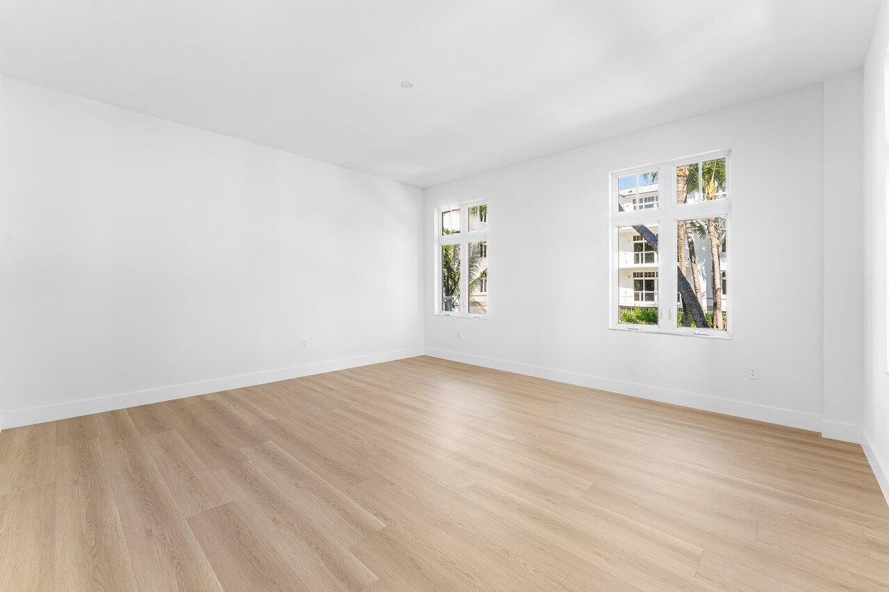 182 Lake #5-101, Palm Beach Shores FL 33404