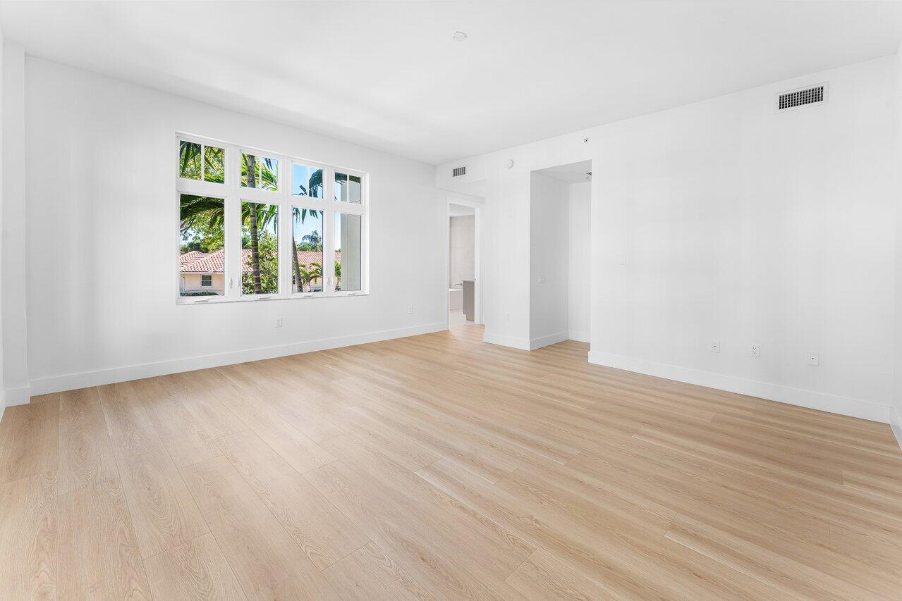182 Lake #5-101, Palm Beach Shores FL 33404