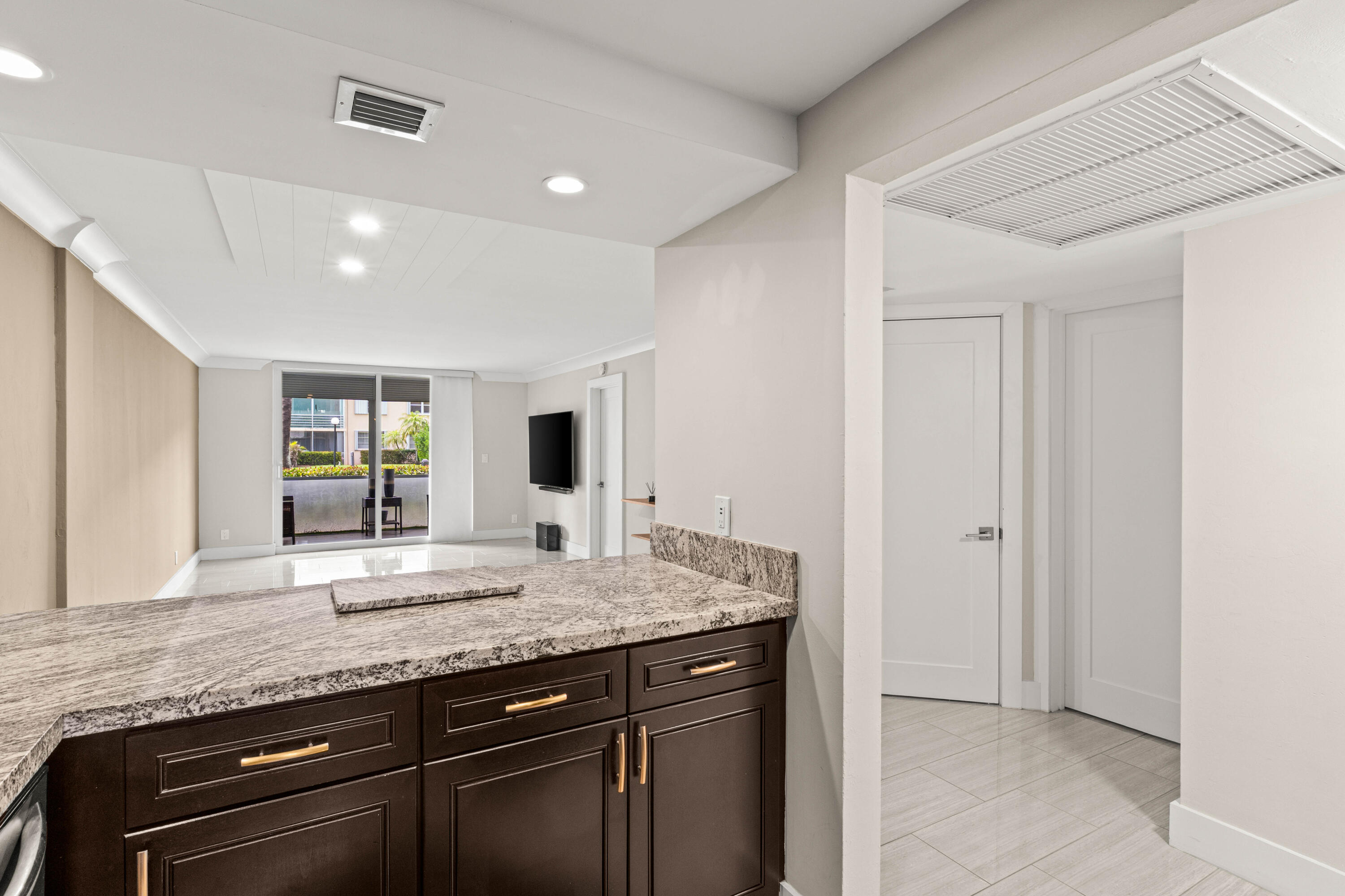 4502 N Federal #144e, Lighthouse Point FL 33064