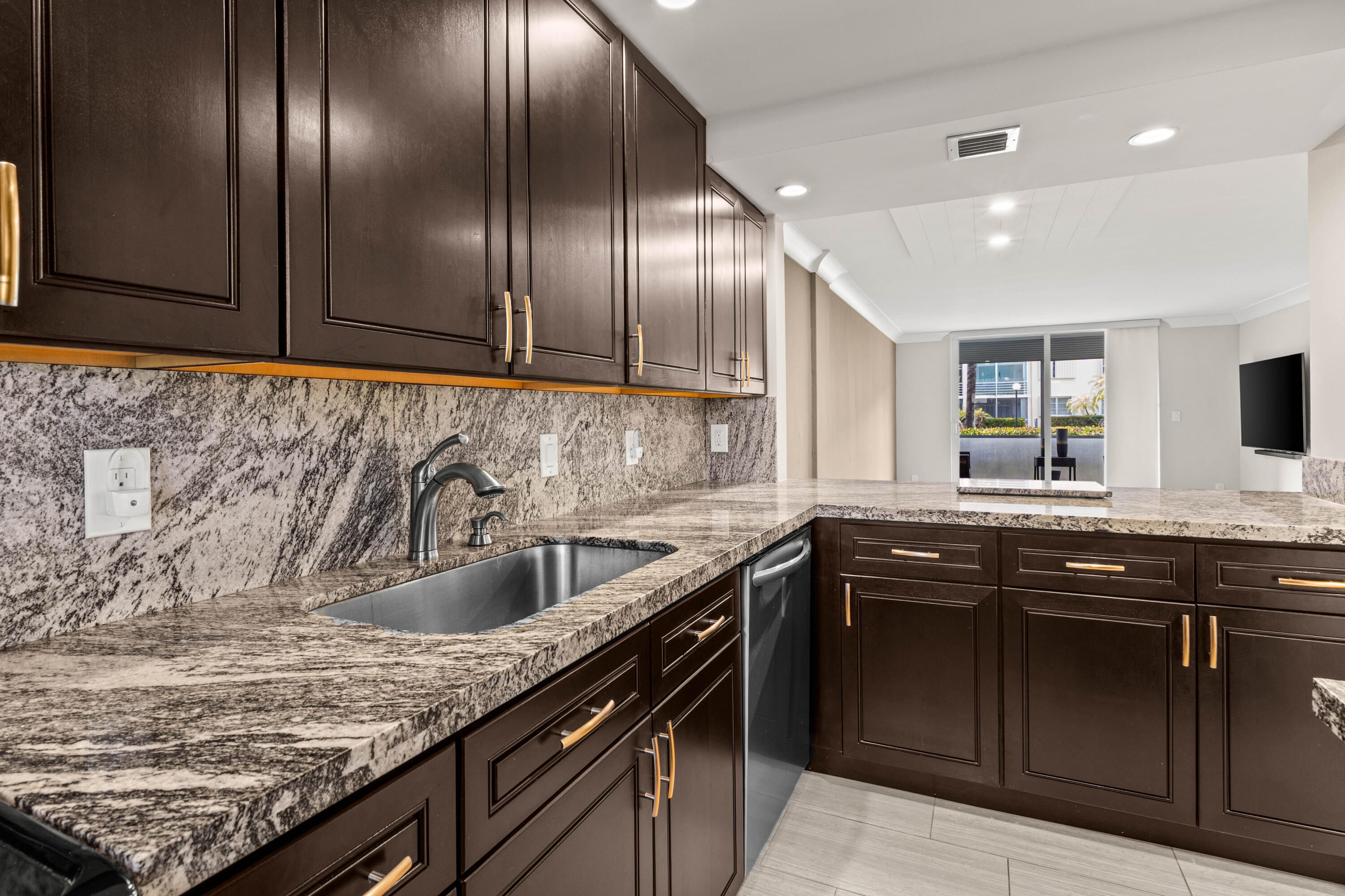 4502 N Federal #144e, Lighthouse Point FL 33064