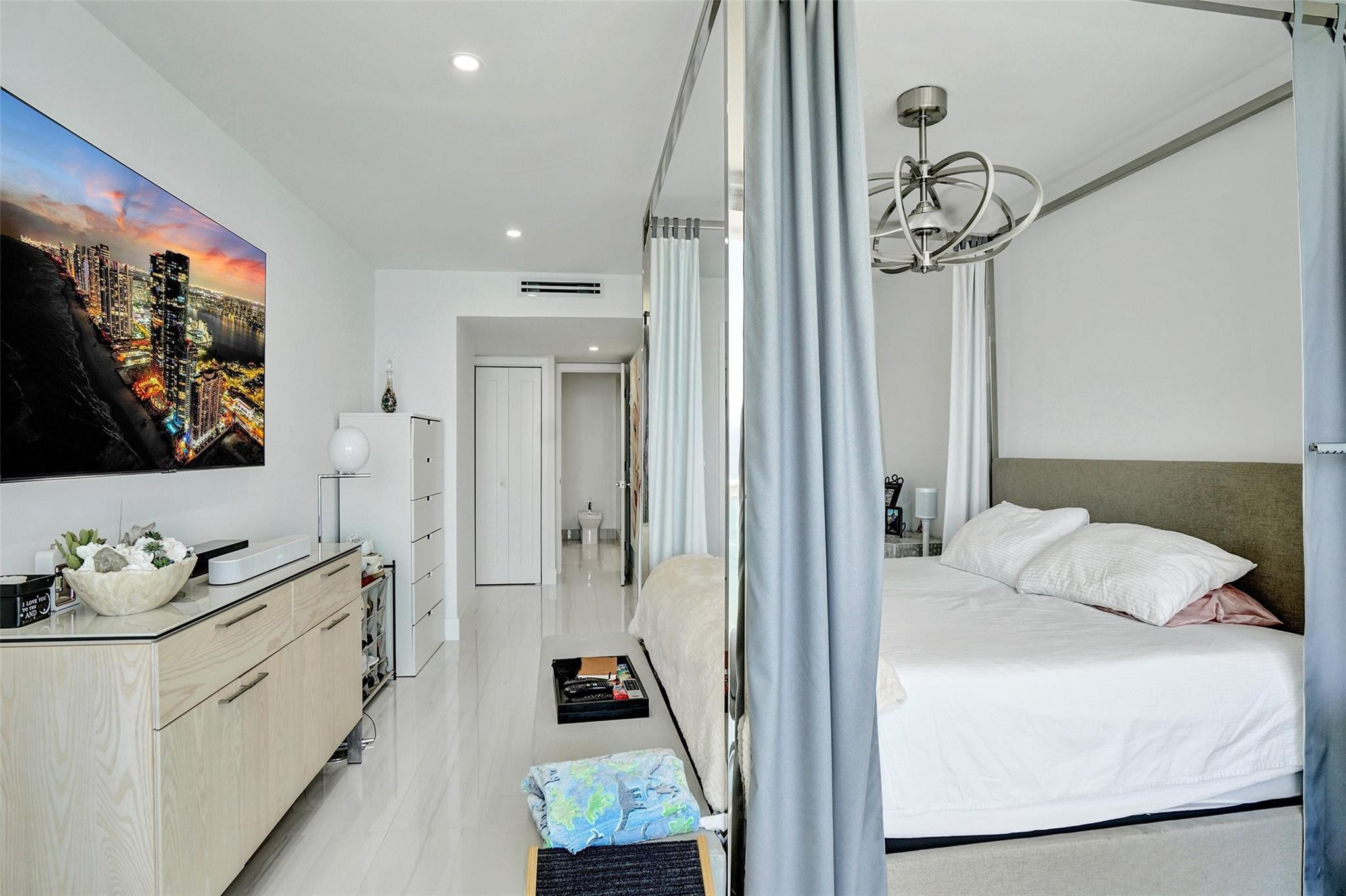 2100 S Ocean #1202, Fort Lauderdale FL 33316