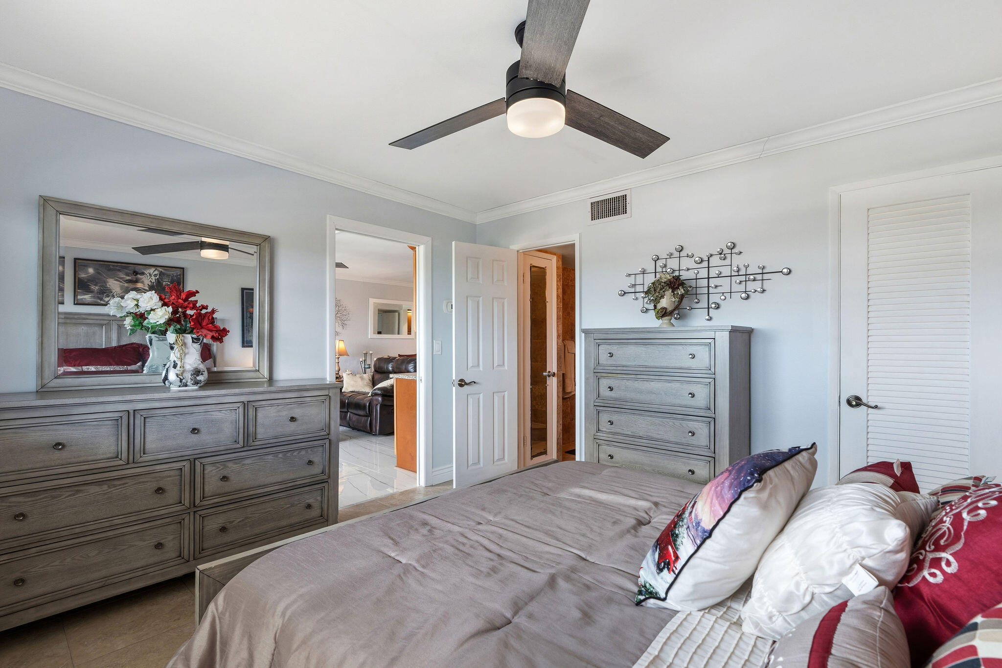 1160 Hillsboro Mile #904, Hillsboro Beach FL 33062