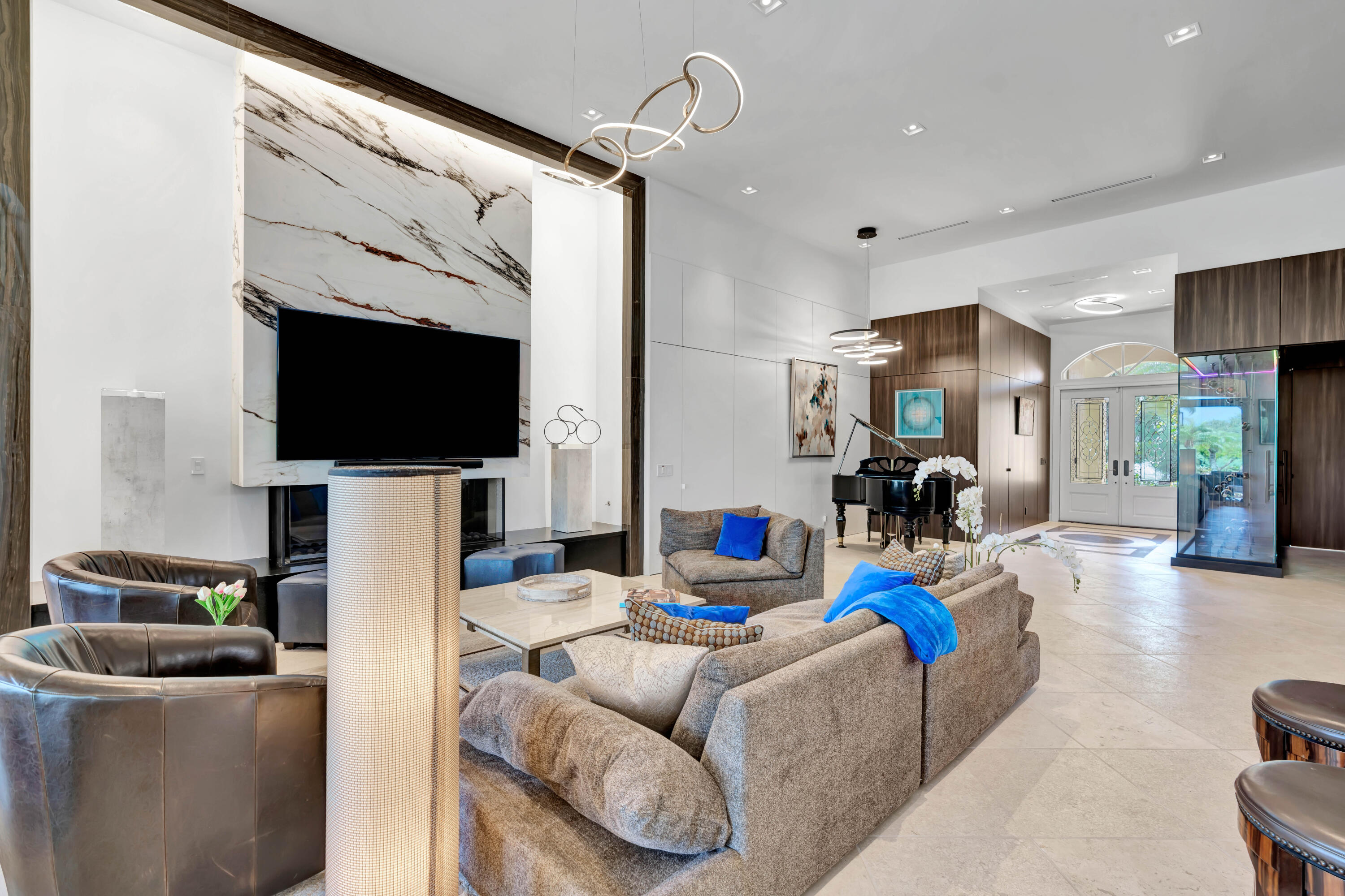 186 Golf Village, Jupiter FL 33458