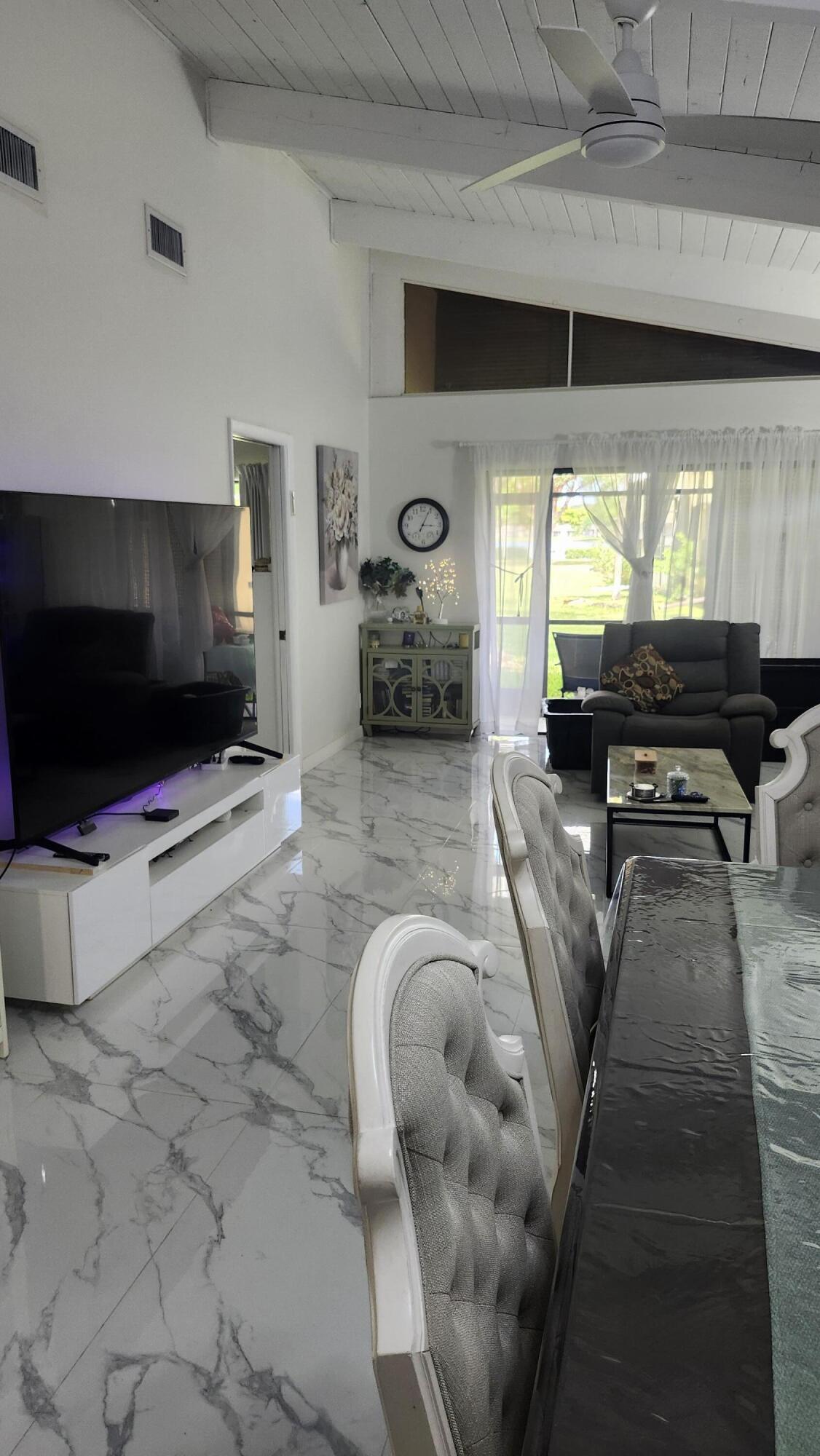 532 Briarwood #2-48, Hollywood FL 33024