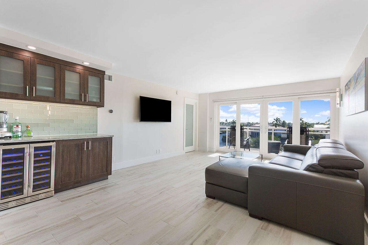 1160 Hillsboro Mile #305, Hillsboro Beach FL 33062
