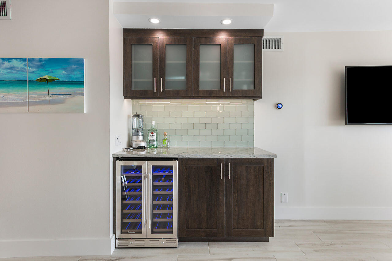 1160 Hillsboro Mile #305, Hillsboro Beach FL 33062
