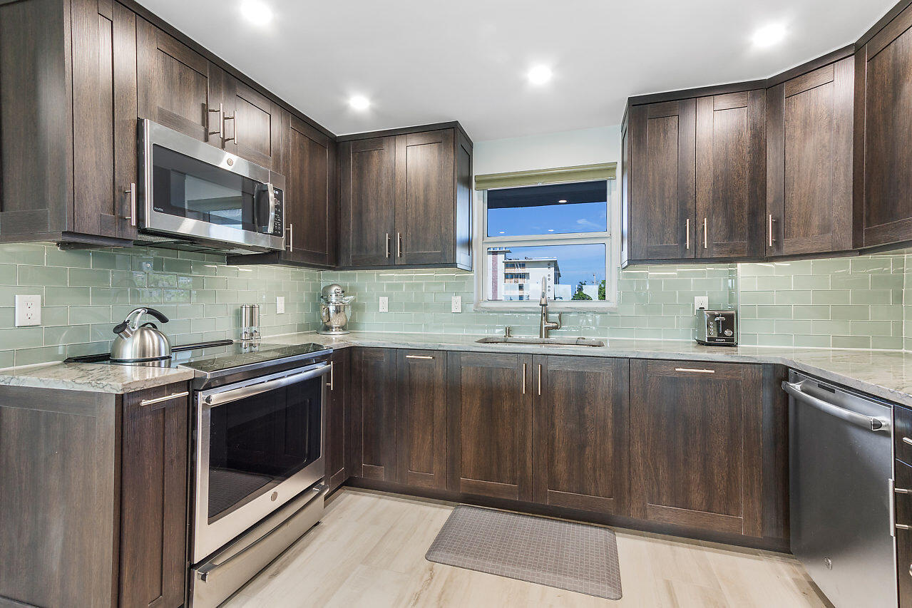 1160 Hillsboro Mile #305, Hillsboro Beach FL 33062