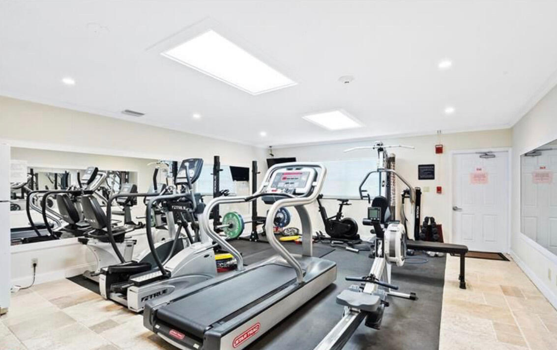 1160 Hillsboro Mile #305, Hillsboro Beach FL 33062