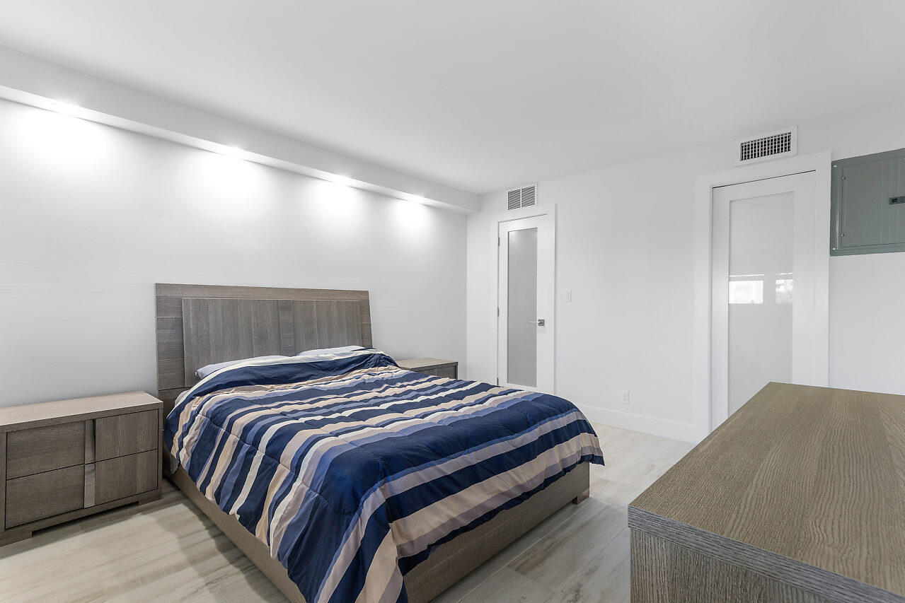 1160 Hillsboro Mile #305, Hillsboro Beach FL 33062